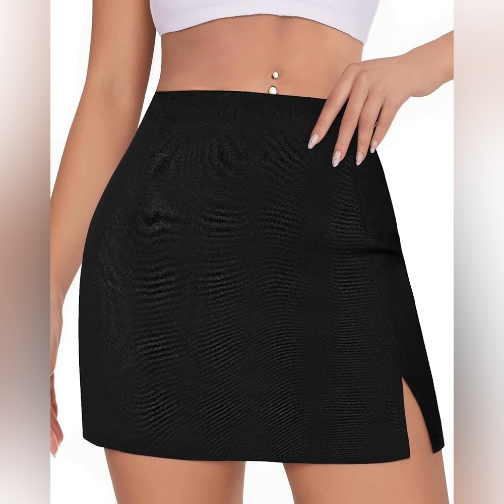 Chic Black Mini Pencil Skirt with Slit